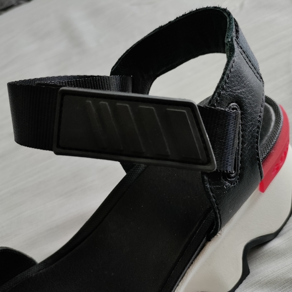 SOREL Women's size 9.5 Kinetic Wedge platform sandals - Picture 8 of 14